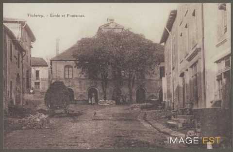École et fontaines (Vicherey)